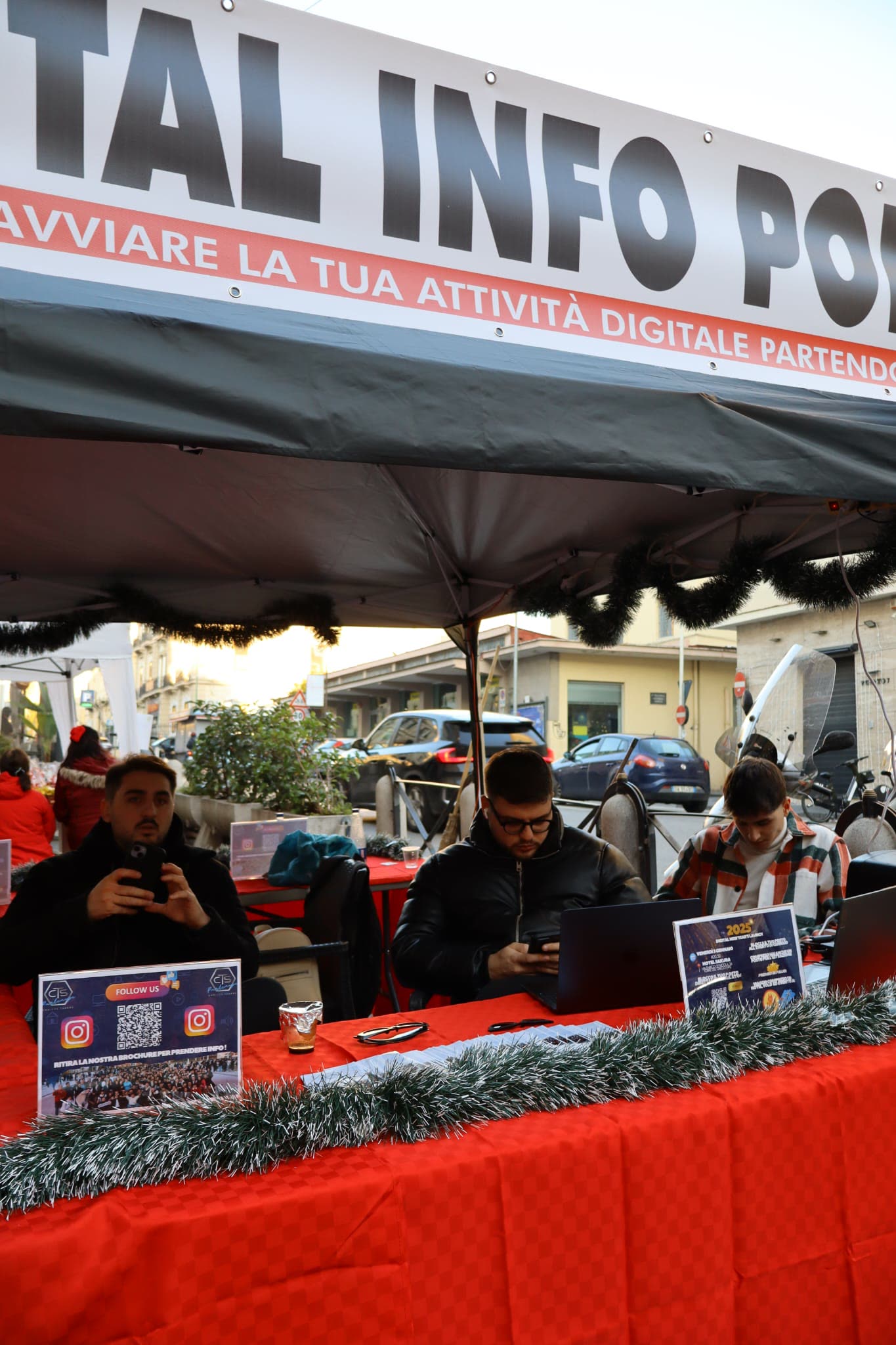 Stand natalizio Partenomics a Torre del Greco, dicembre 2024